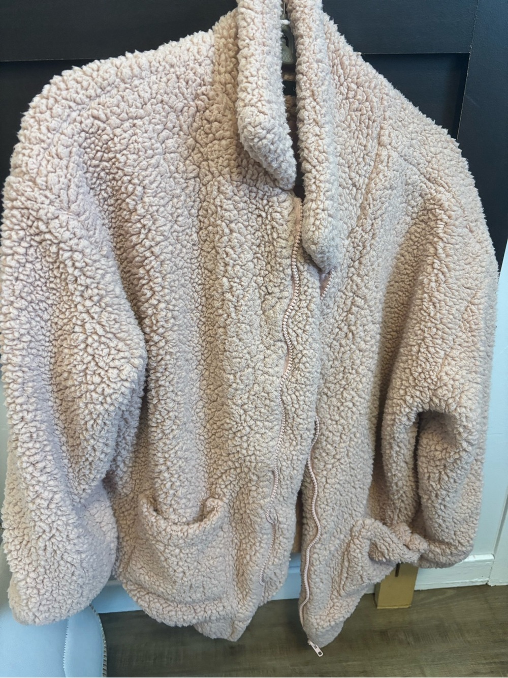 Cozy Sherpa Zip-Up Jacket in Light Pink